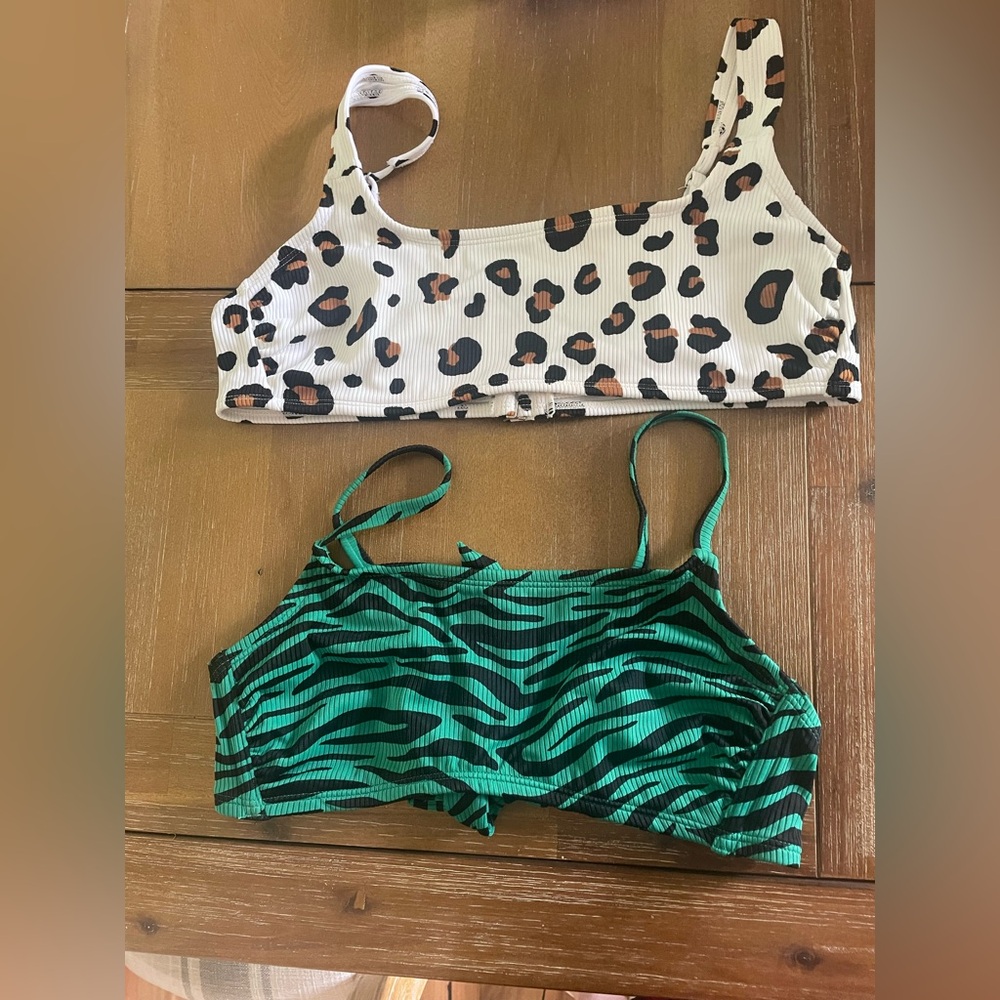 2💜$10
Leopard and Zebra Print swim Tops